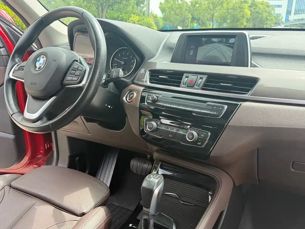 BMW X1 2018 — фото 13