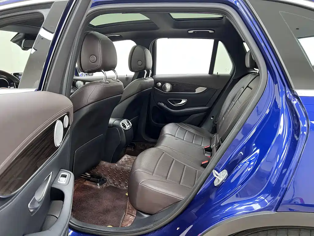 Mercedes-Benz GLC 2018 — фото 15
