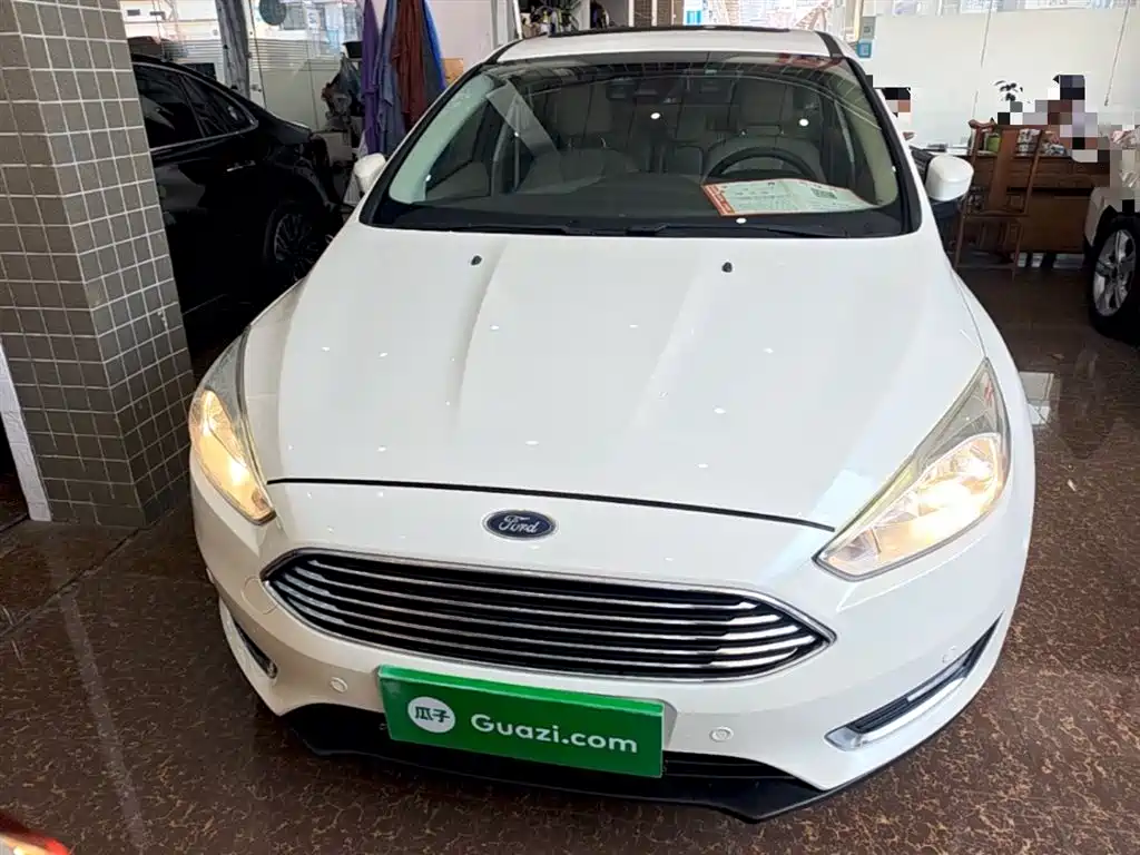 Ford Focus 2015 — фото 3