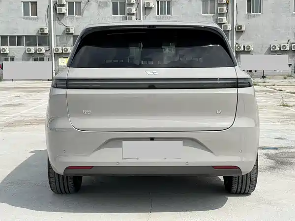 Li Auto L6 2024