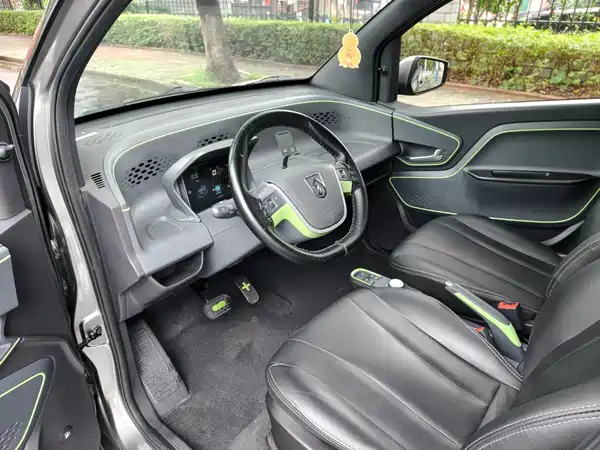 Baojun E100 2019