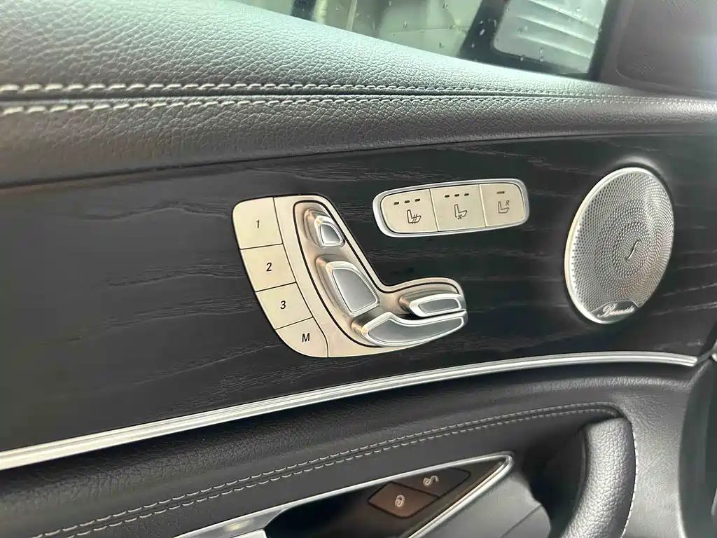 Mercedes-Benz E-Class 2020 — фото 9