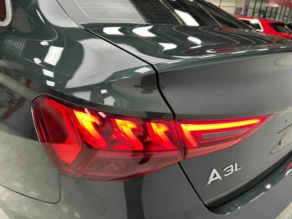 Audi A3 2023 — фото 18
