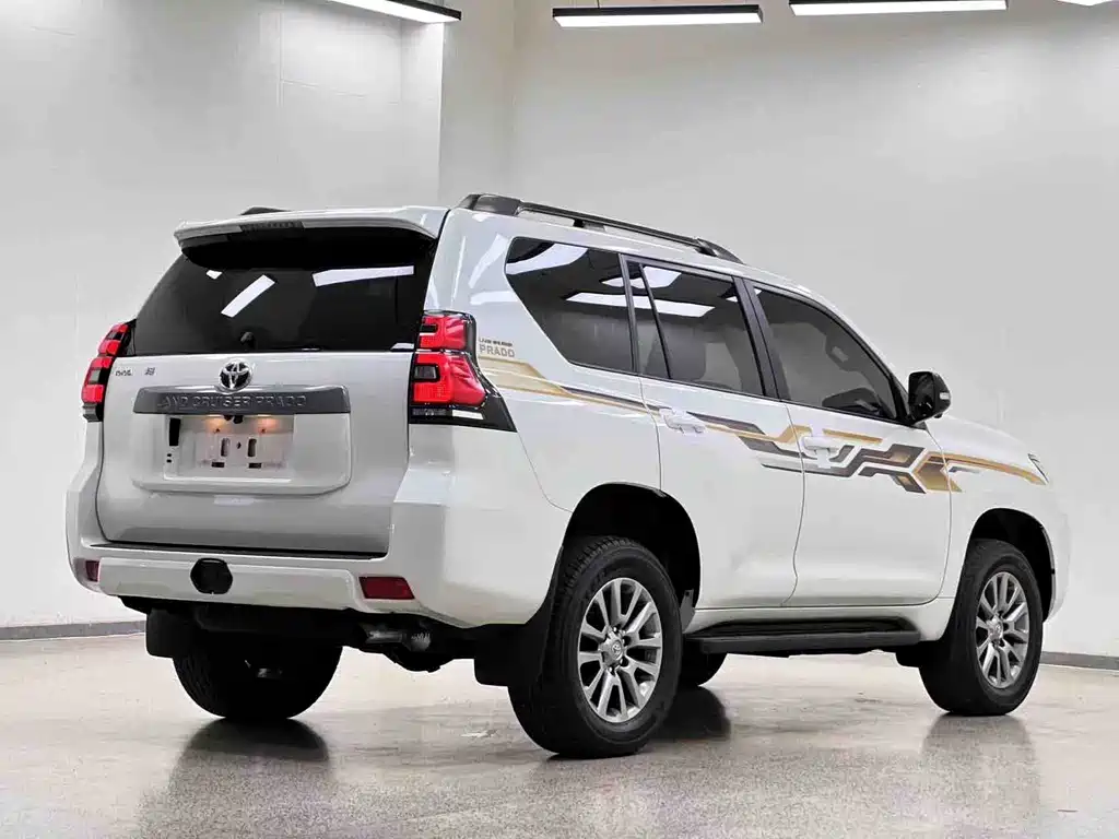 Toyota Prado 2018 — фото 30
