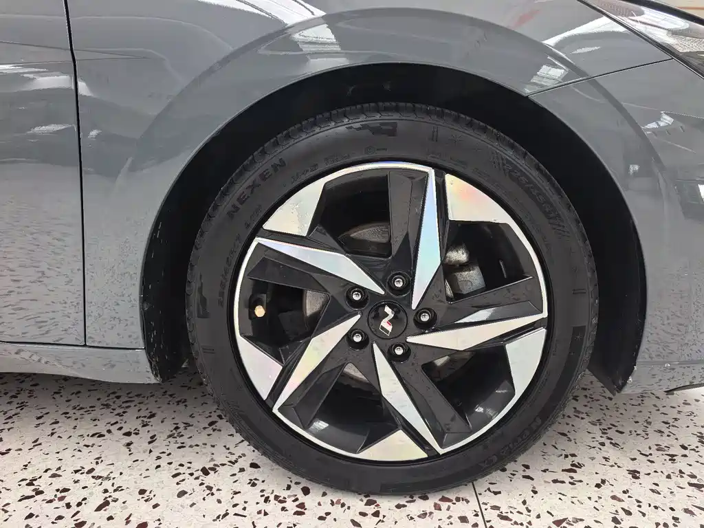 Hyundai Elantra 2023 — фото 22