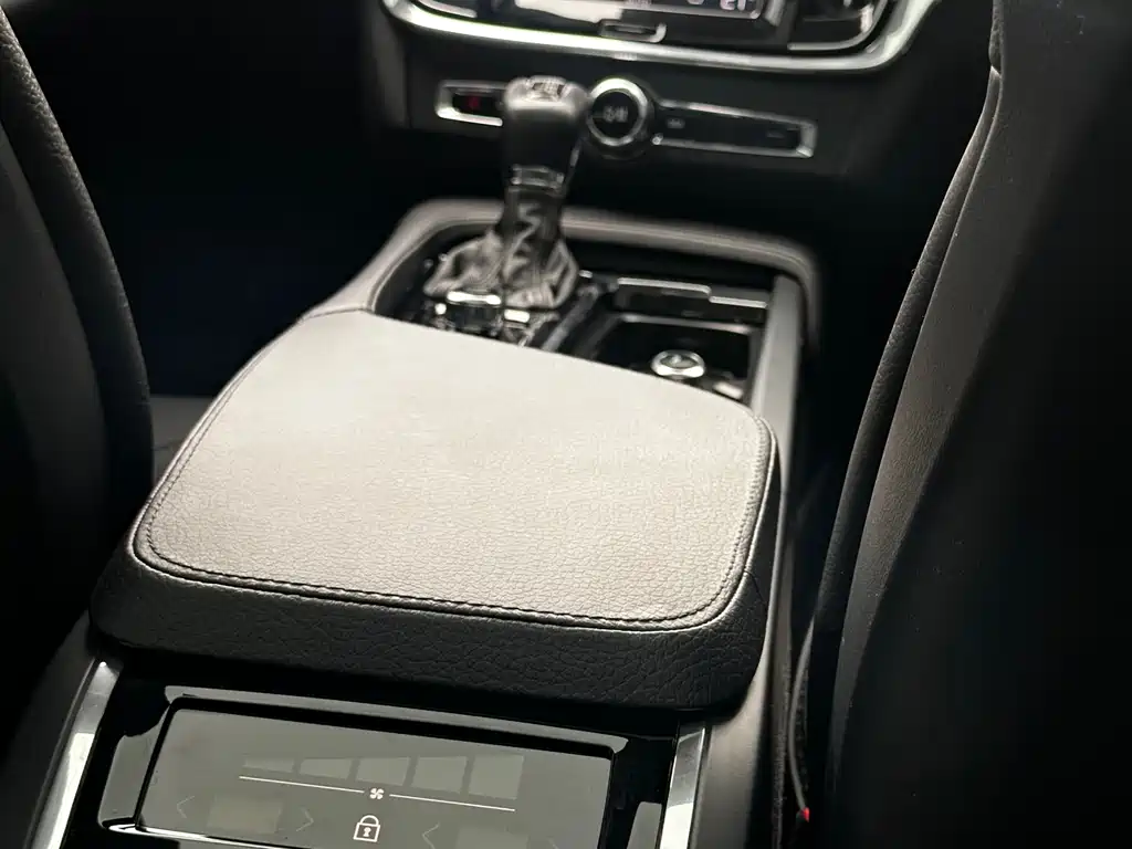 Volvo V90 2019 — фото 19