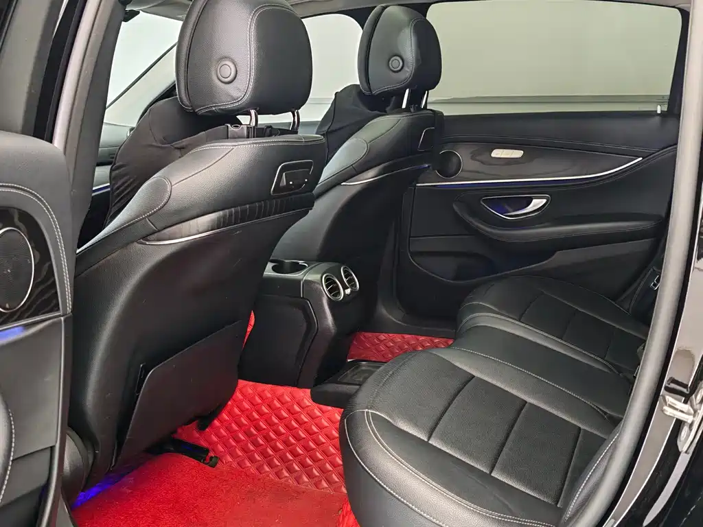 Mercedes-Benz E-Class 2019 — фото 13