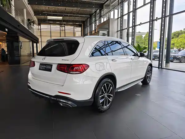 Mercedes-Benz GLC 2021