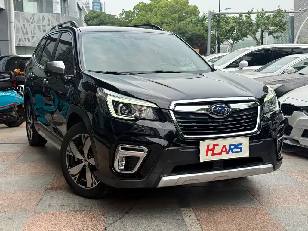 Subaru Forester 2019 — фото 2