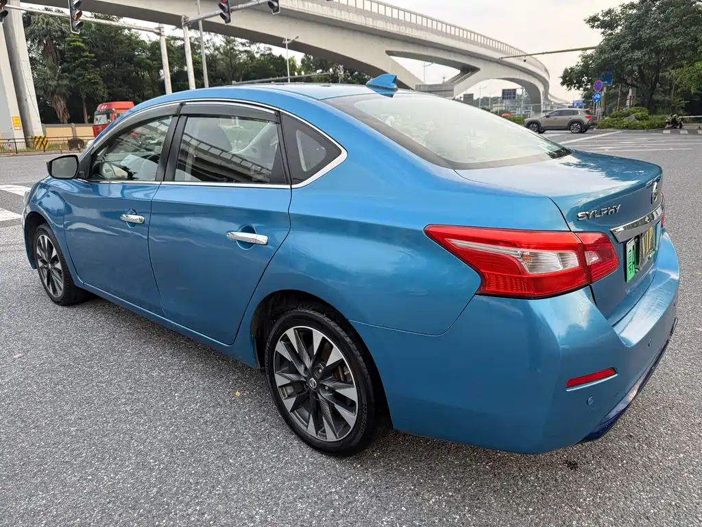 Nissan Sylphy EV 2018 — фото 7