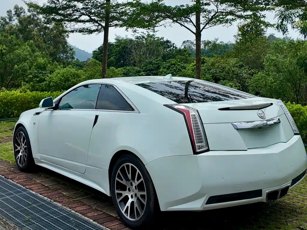 Cadillac CTS 2013 — фото 16