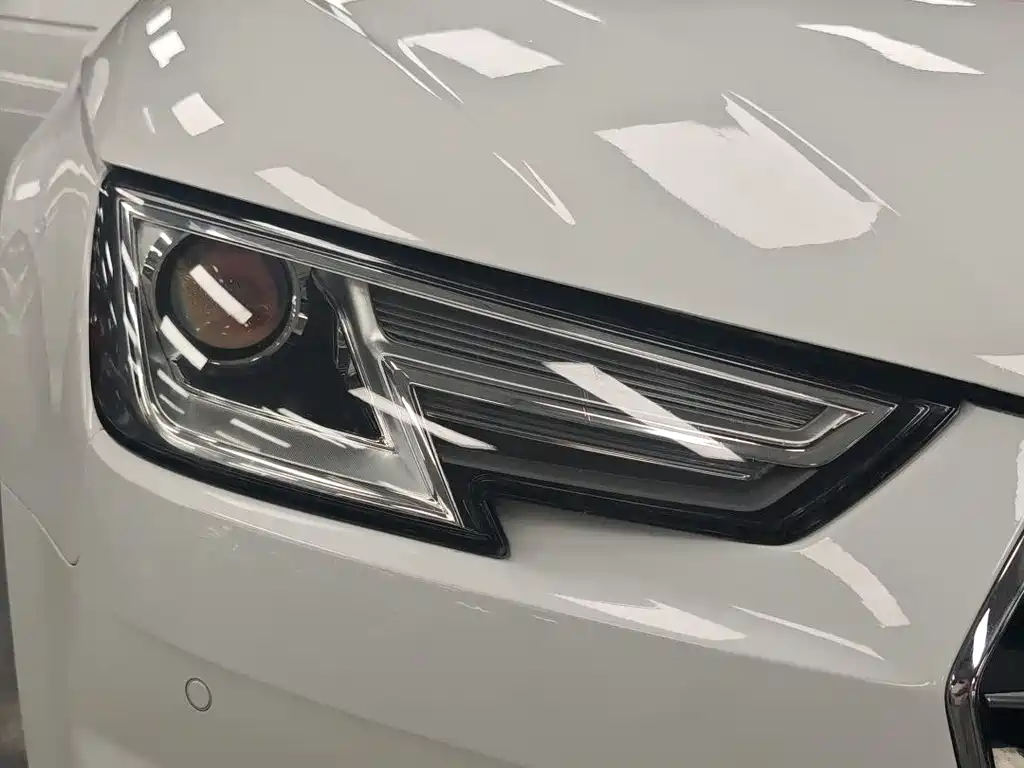 Audi A4L 2018 — фото 15