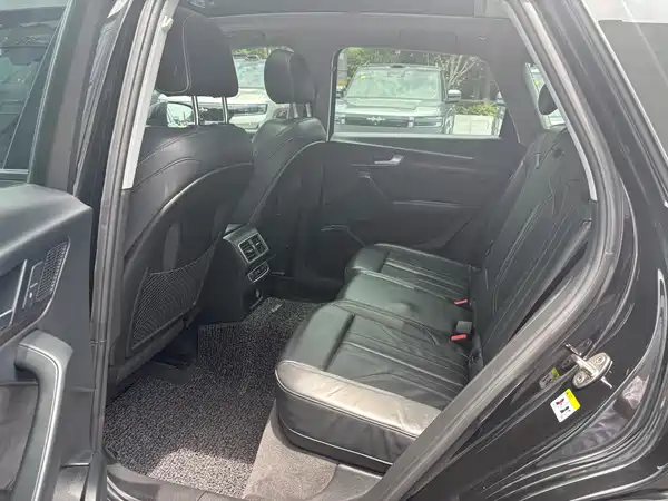 Audi Q5L 2023