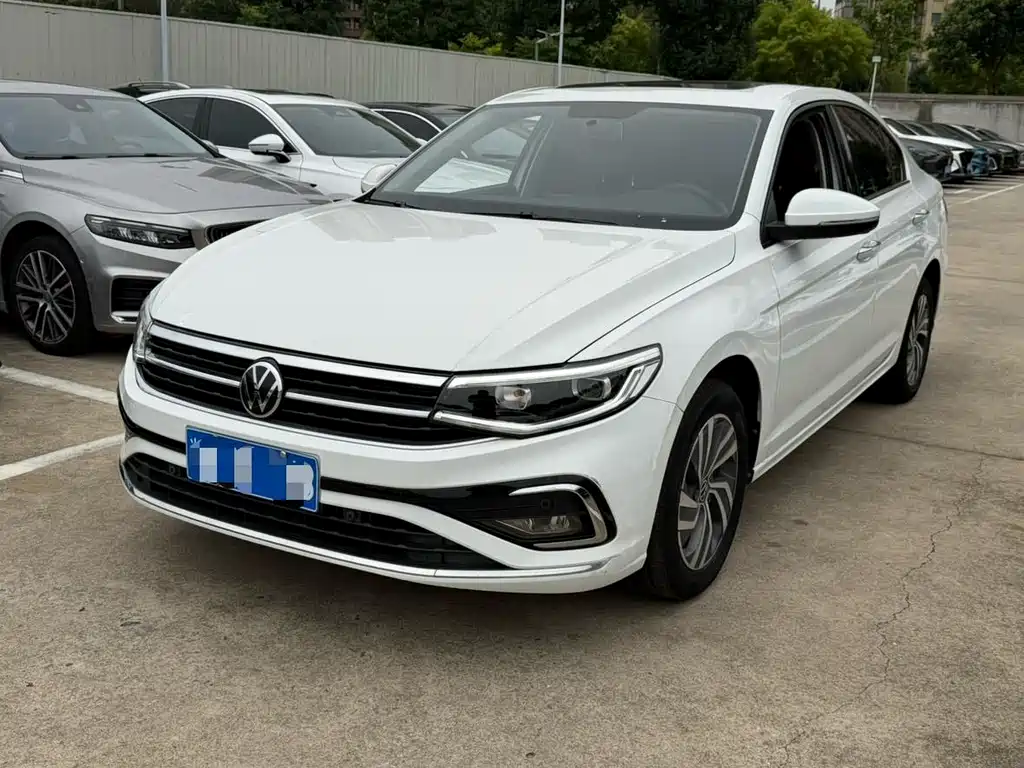 Volkswagen Bora 2023