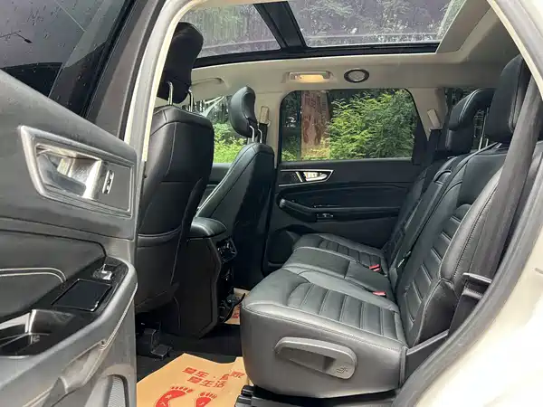 Ford Edge 2015