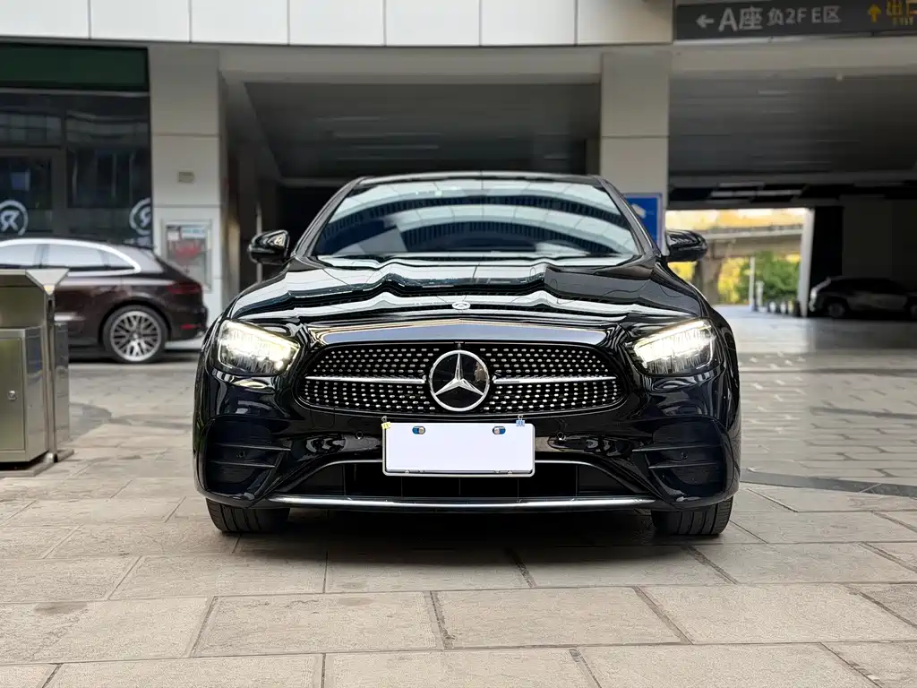 Mercedes-Benz E-Class 2023 — фото 2