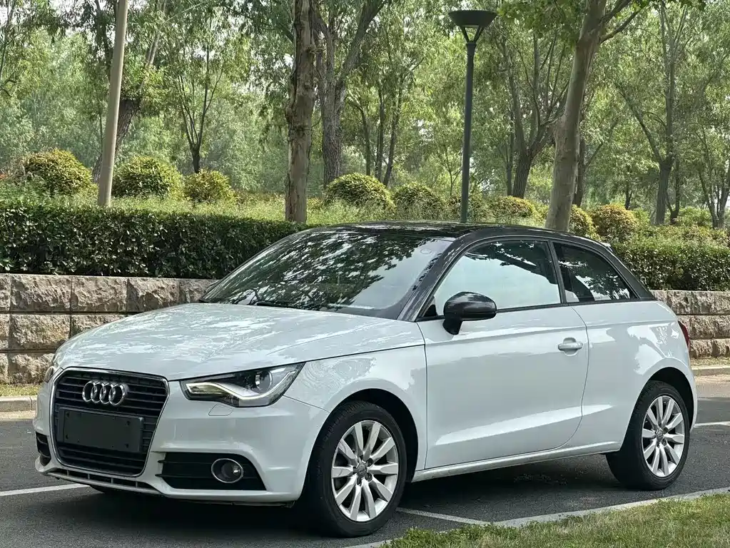 Audi A1 2013 — фото 1