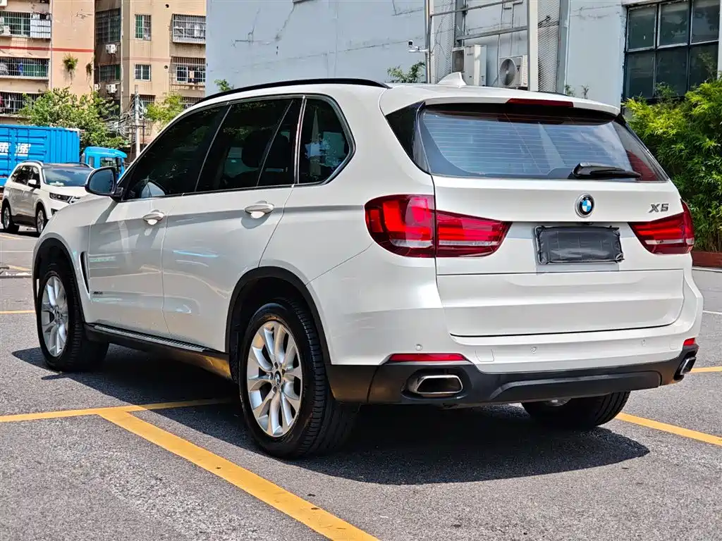 BMW X5 2018 — фото 7