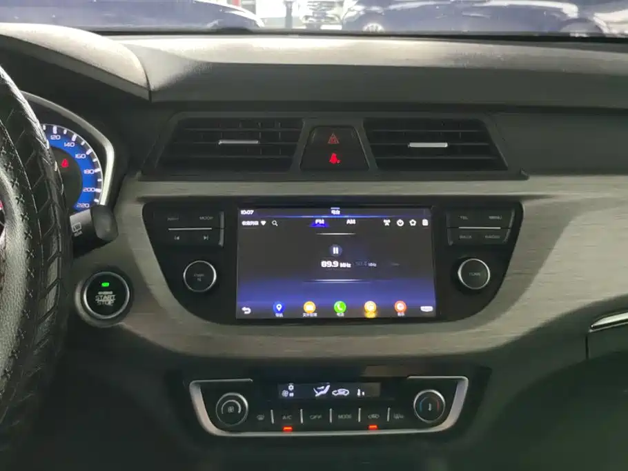 Geely Vision X3 2018 — фото 13