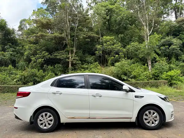 Kia K2 2016