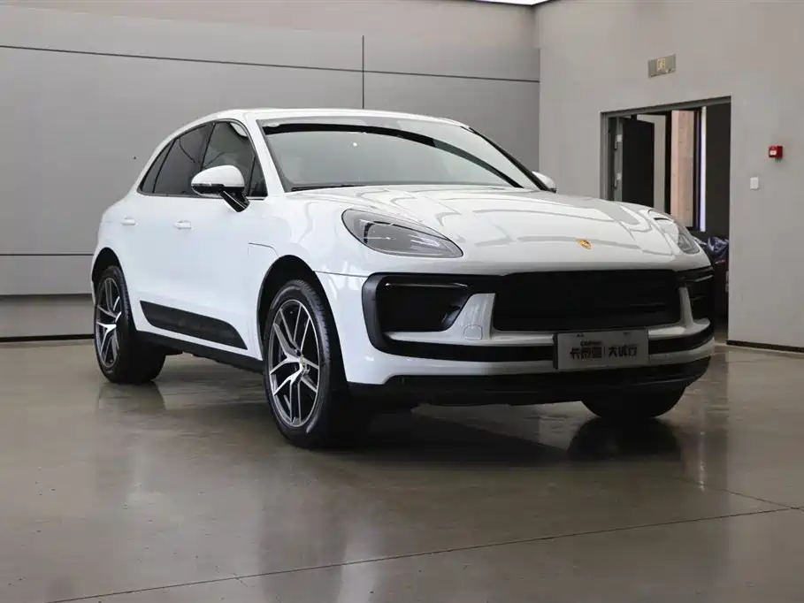 Porsche Macan 2022 — фото 24