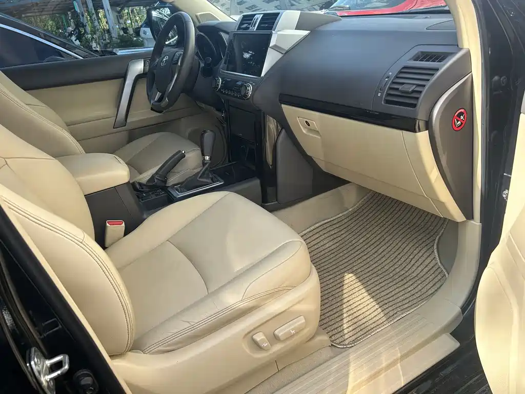 Toyota Prado 2015 — фото 9