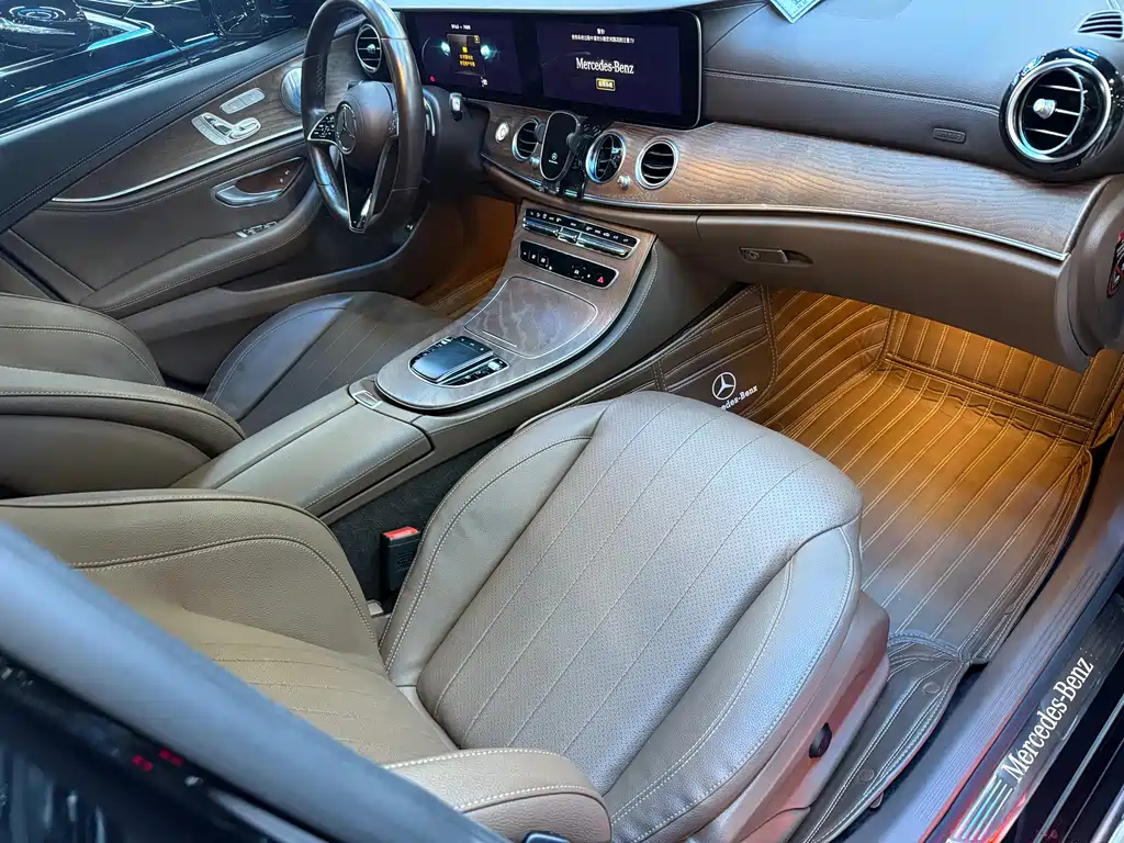 Mercedes-Benz E-Class 2022 — фото 11