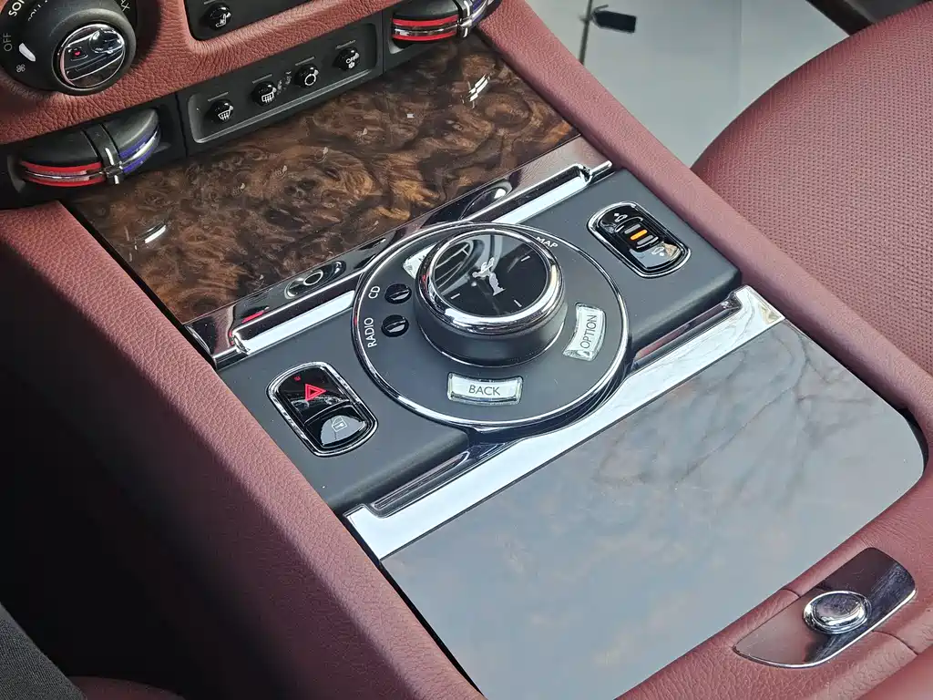 Rolls-Royce Ghost 2014 — фото 14