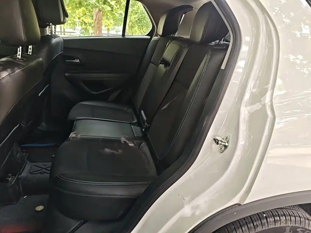 Chevrolet Trax 2015 — фото 17