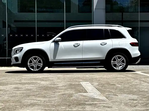Mercedes-Benz GLB 2021