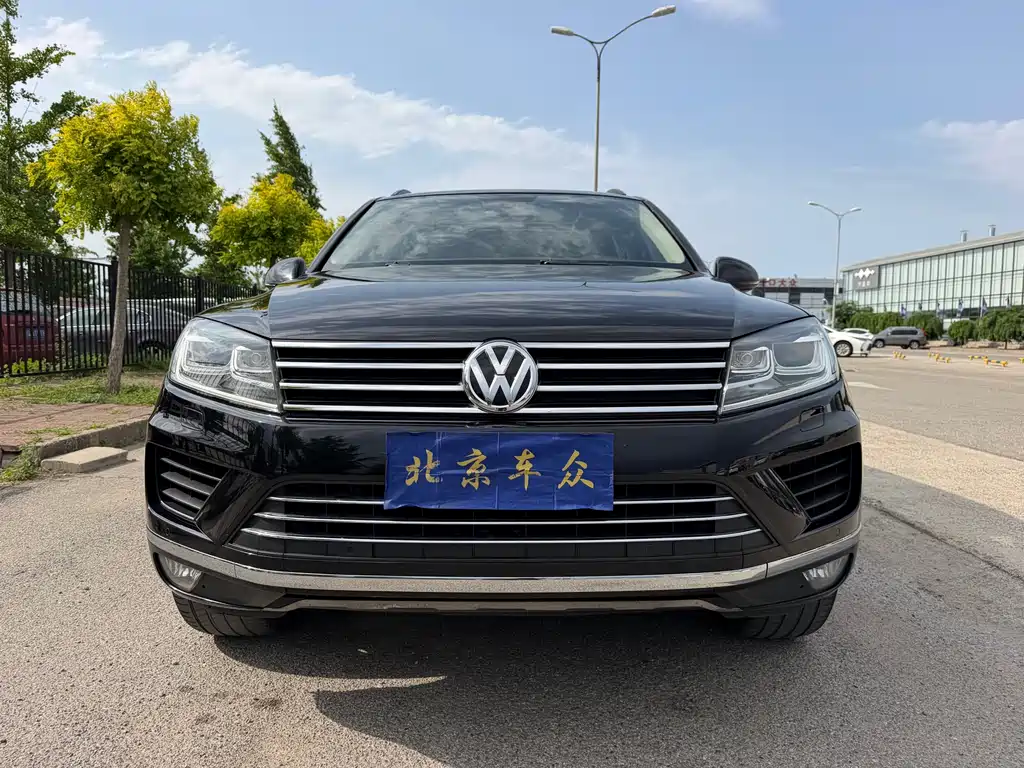 Volkswagen Touareg 2017 — фото 43