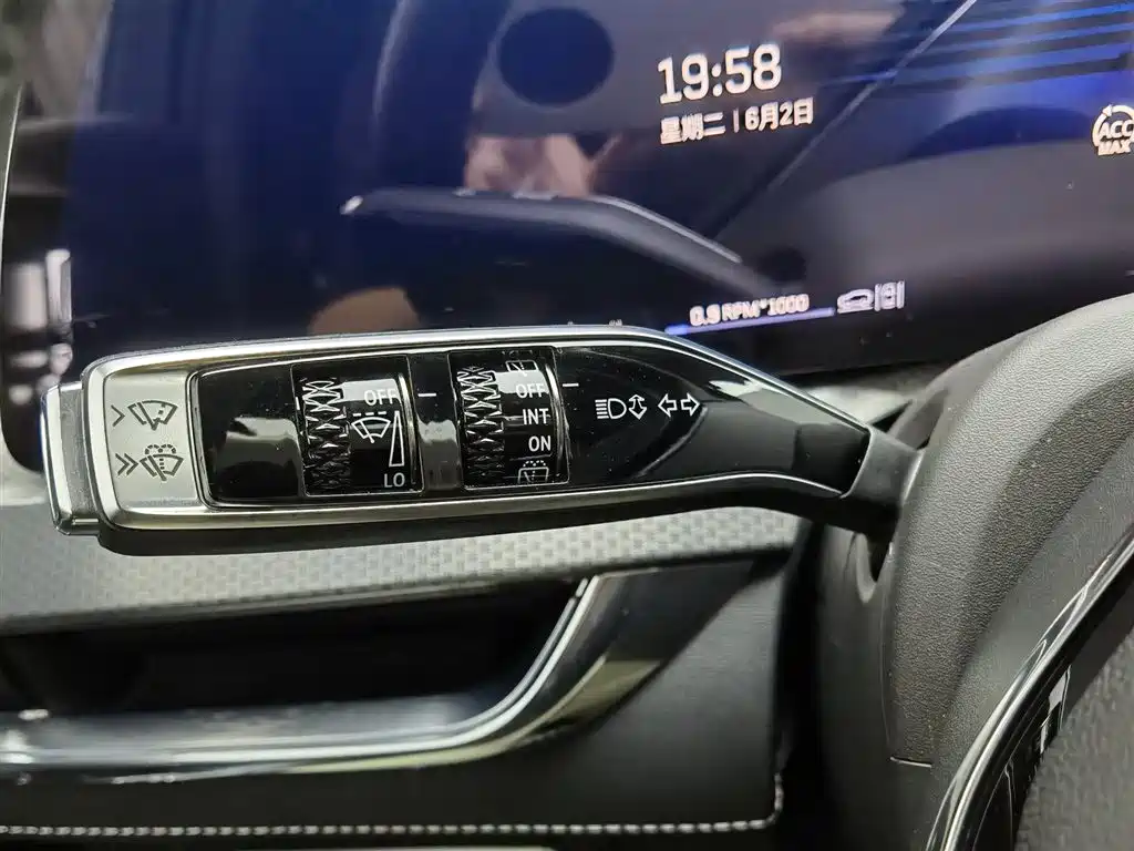Cadillac XT5 2024 — фото 21