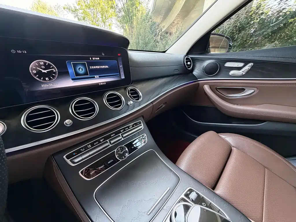 Mercedes-Benz E-Class 2018 — фото 13