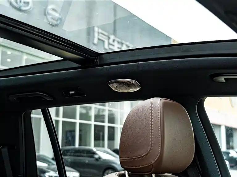 Mercedes-Benz GLS — фото 7