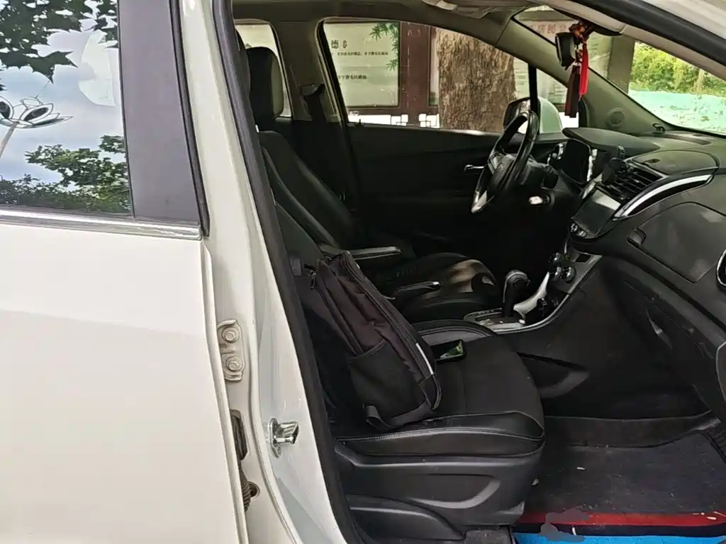 Chevrolet Trax 2015 — фото 25