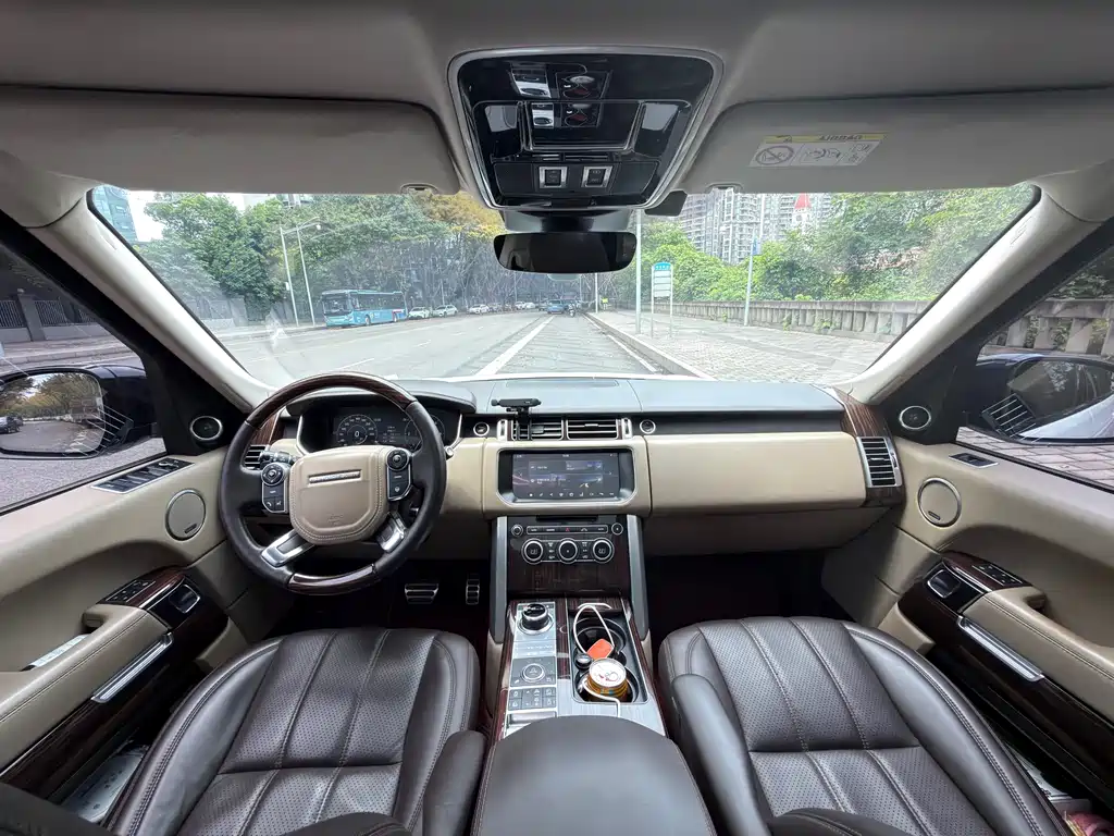 Land Rover Range Rover 2019 — фото 10
