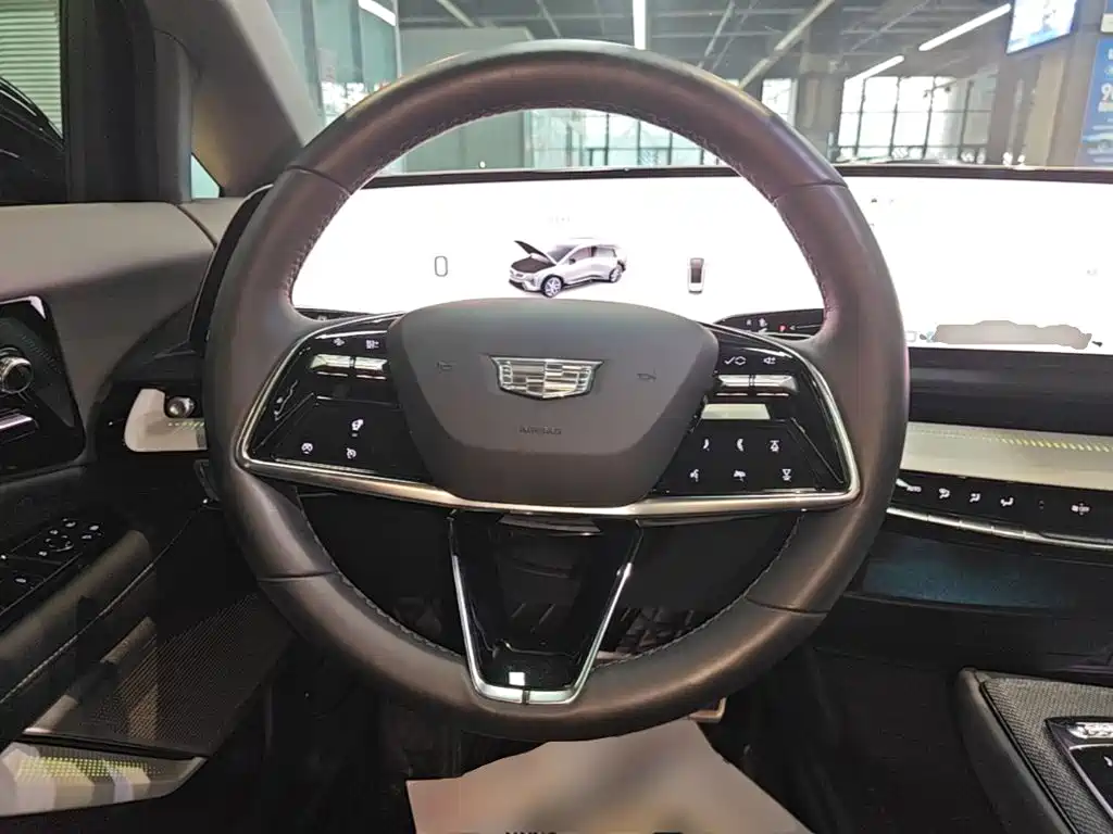 Cadillac IQ 2024 — фото 11