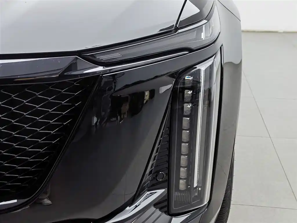 Cadillac XT5 2024 — фото 7