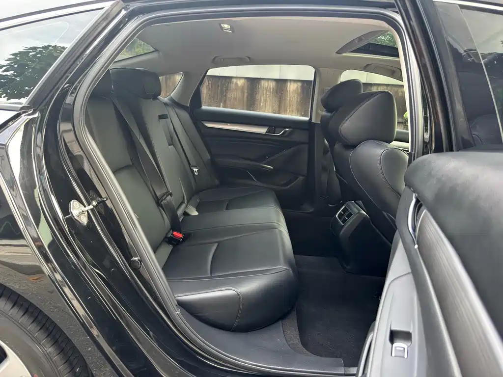 Honda Accord 2021 — фото 12