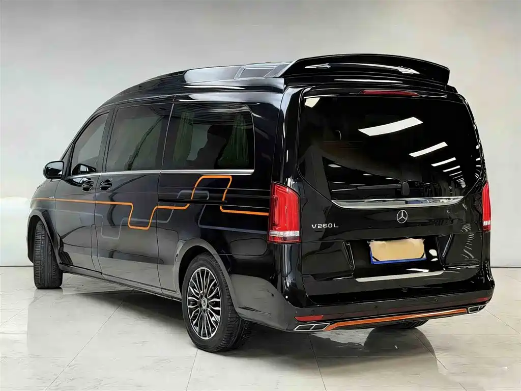 Mercedes-Benz V-Class 2020 — фото 22