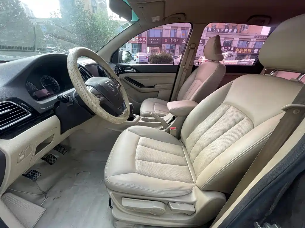 Baojun 730 2014