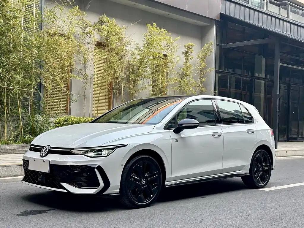 Volkswagen Golf 2024