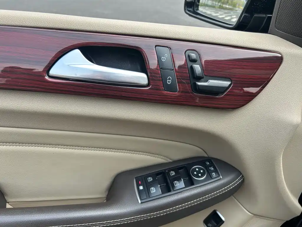 Mercedes-Benz M-Class 2015 — фото 23