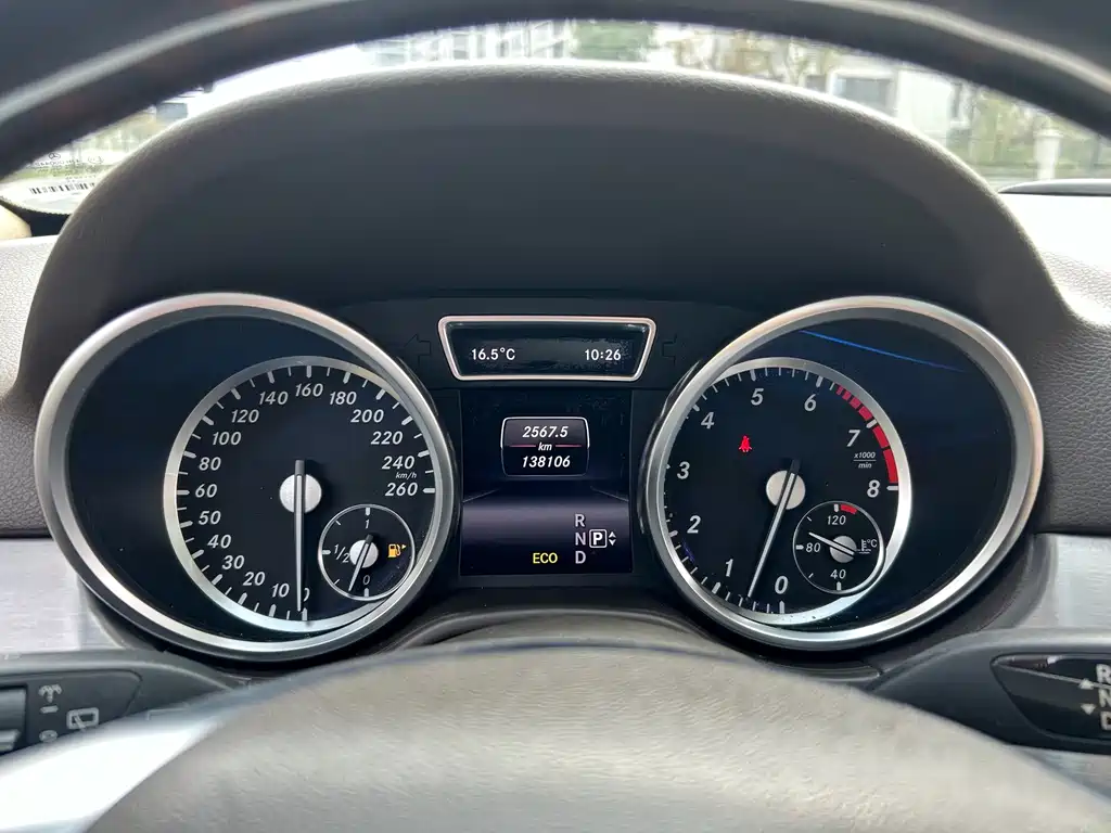 Mercedes-Benz M-Class 2015 — фото 17