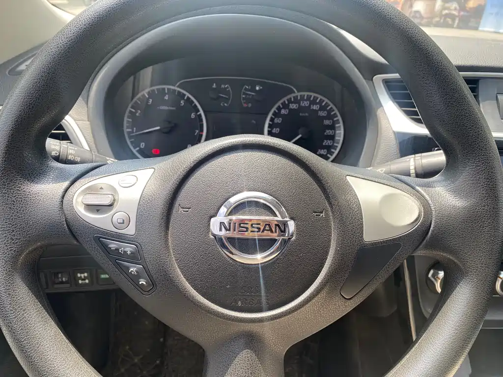 Nissan Sylphy 2017 — фото 11