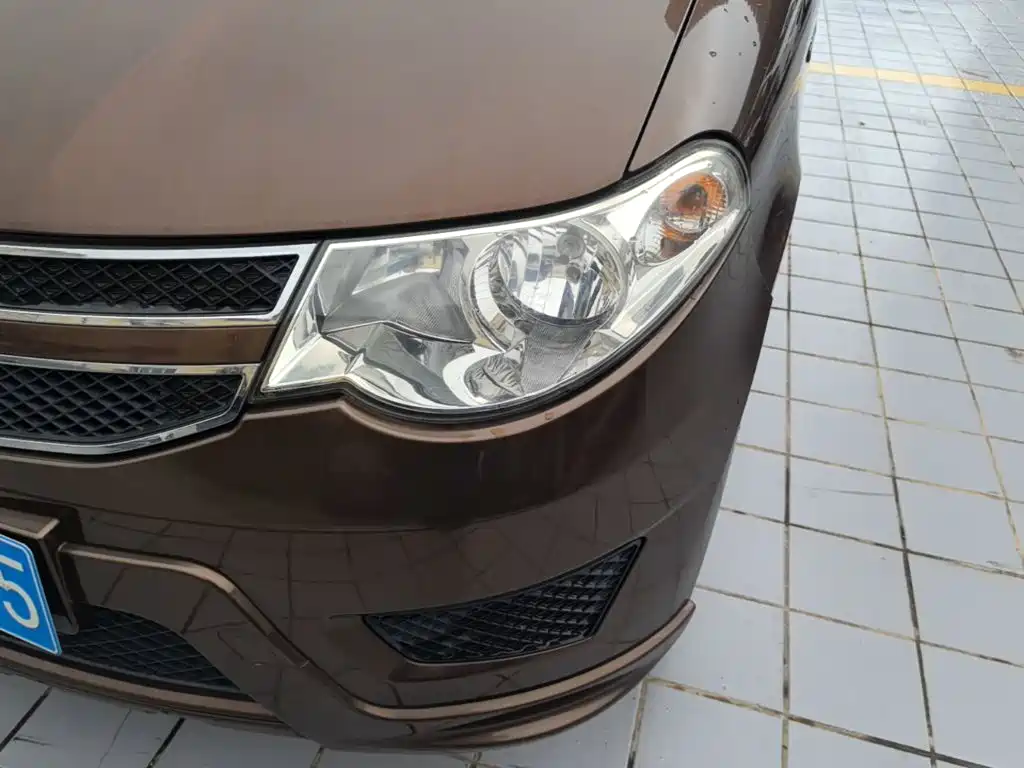 Wuling Hongguang 2015 — фото 24