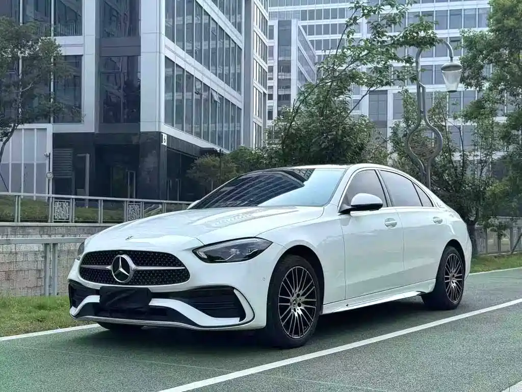 Mercedes-Benz C-Class 2024