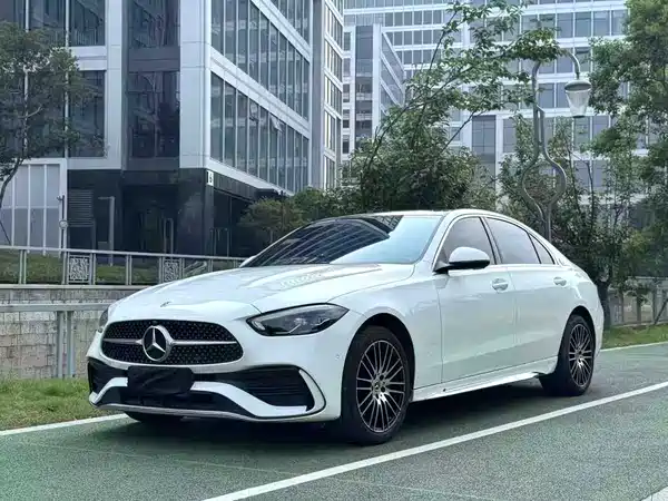 Mercedes-Benz C-Class 2024