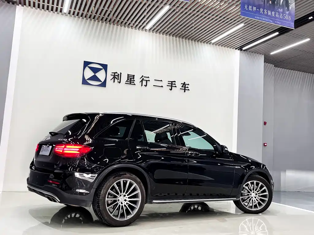 Mercedes-Benz GLC AMG 2018 — фото 9