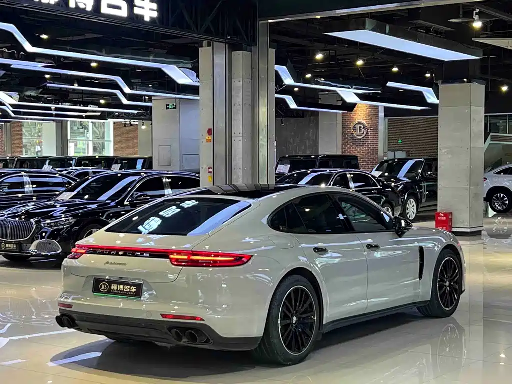 Porsche Panamera New Energy 2018 — фото 5